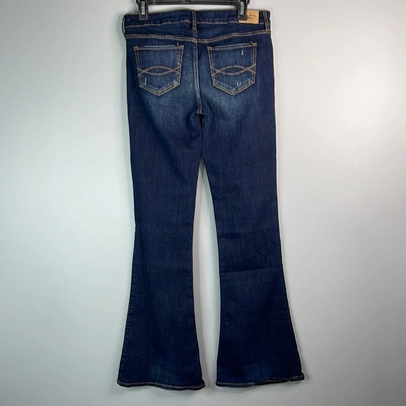 ABERCROMBIE & FITCH Flare Jeans Blue Dark Wash Distressed Mid Rise Y2K Size 8 - Picture 6 of 11